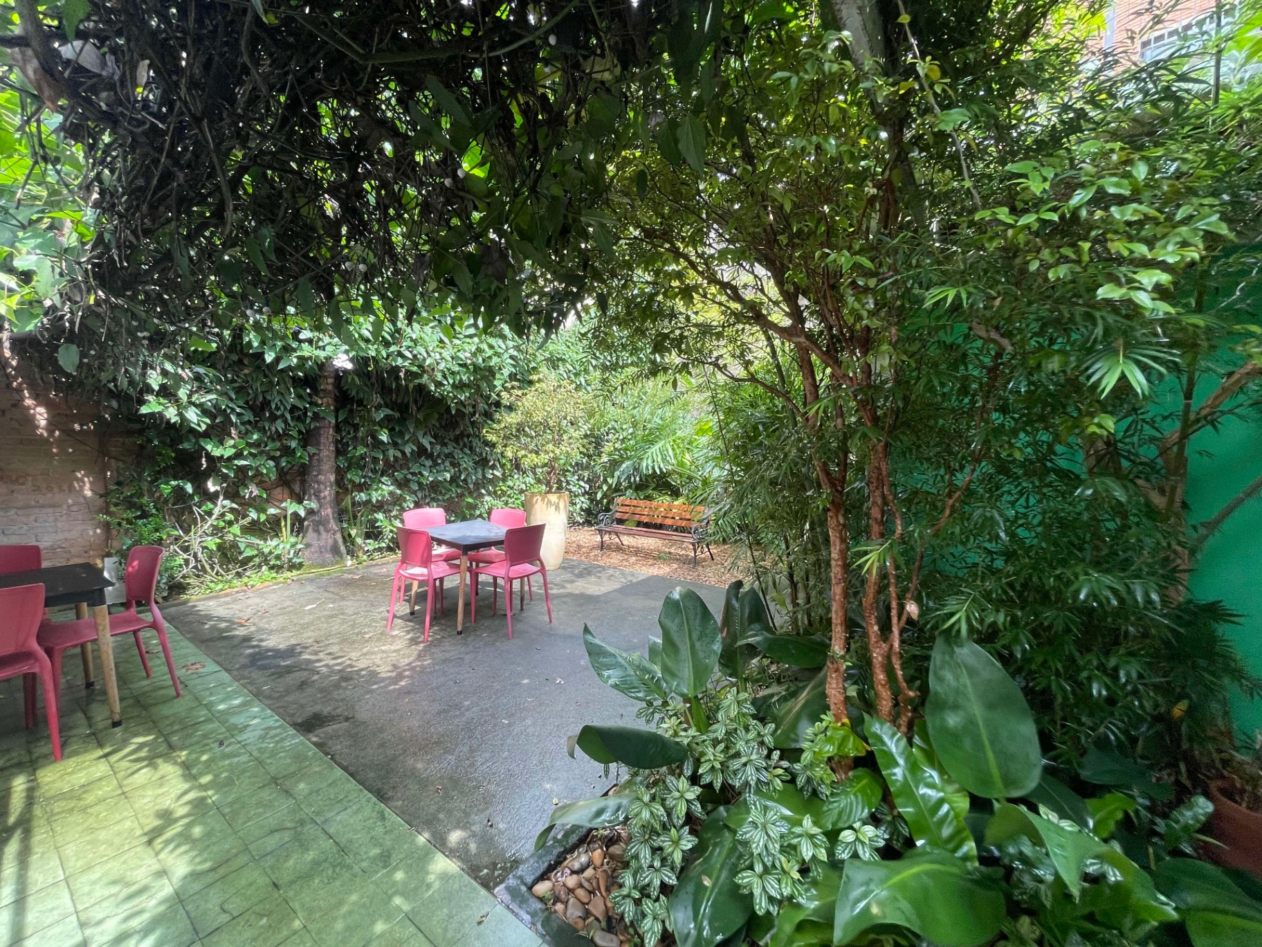 Jardim do coworking Hi Work em Perdizes